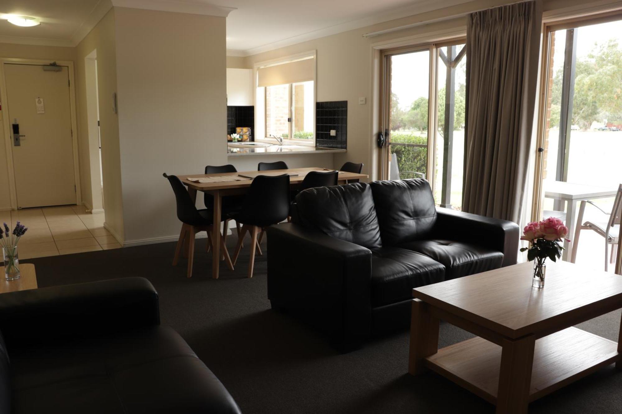 Cootamundra Heritage Motel & Apartments Extérieur photo